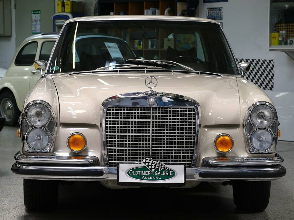Immagine 1/27 di Mercedes-Benz 280 SE 4,5 (1971)