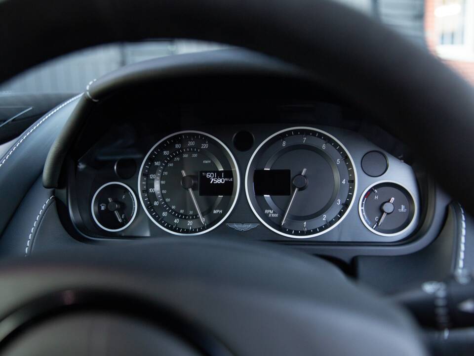 Bild 54/74 von Aston Martin V12 Vantage (2012)