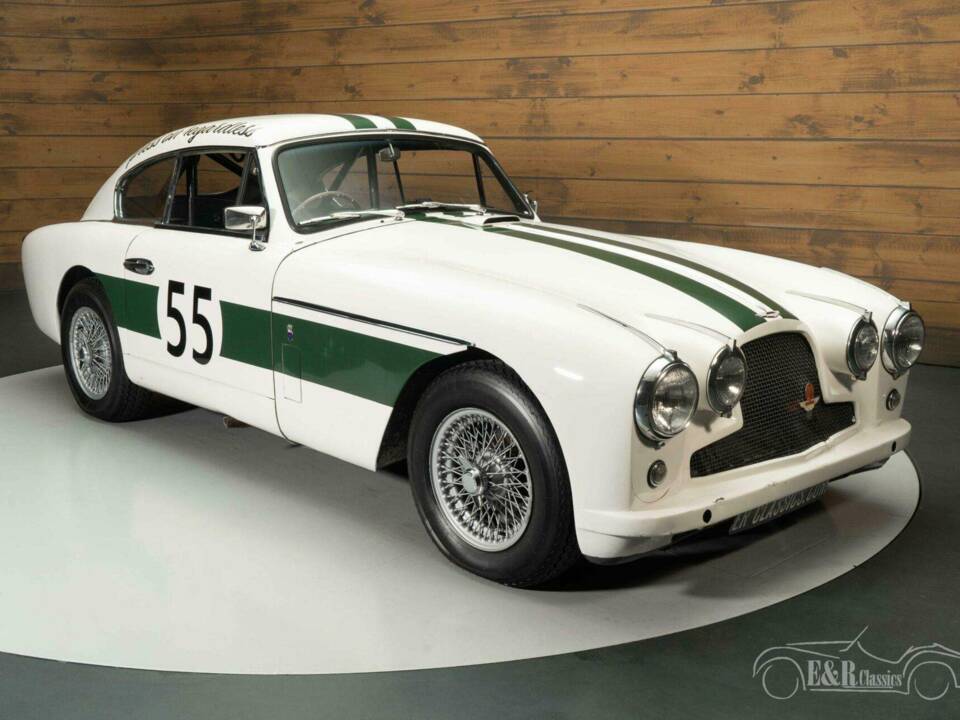 Image 4/19 of Aston Martin DB 2&#x2F;4 Mk I (1955)