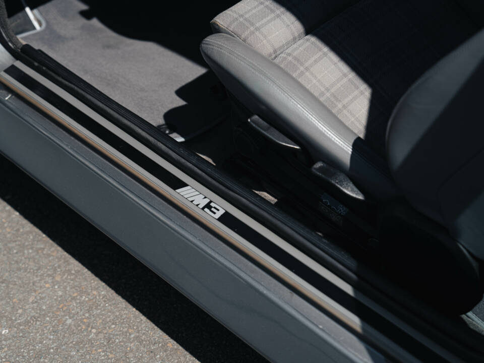 Imagen 48/58 de BMW M3 Evolution II (1988)