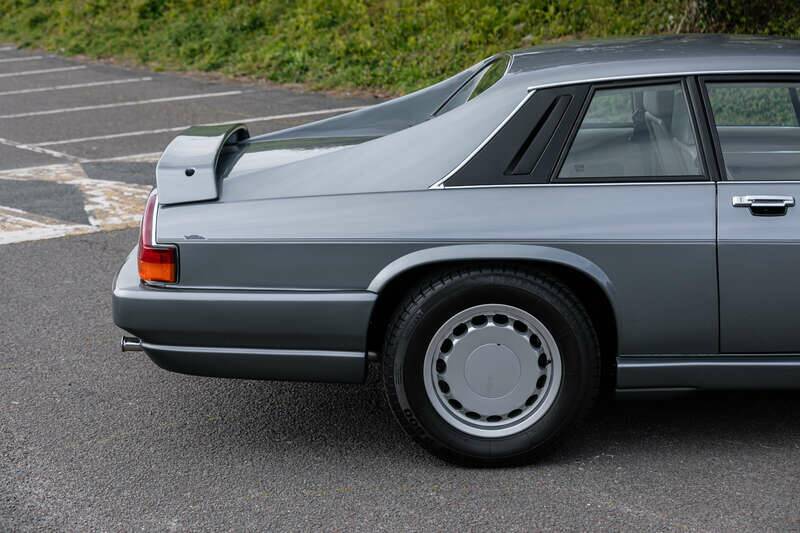 Image 36/36 of Jaguar XJR-S V12 Le Mans (1988)