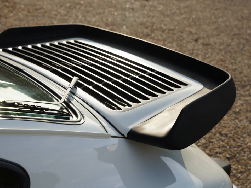Image 49/50 of Porsche 911 Turbo 3.3 (1986)