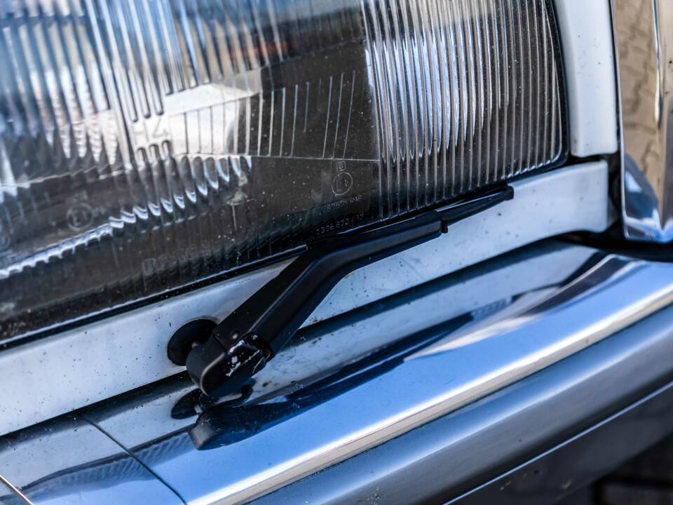 Image 28/175 of Mercedes-Benz 420 SE (1986)