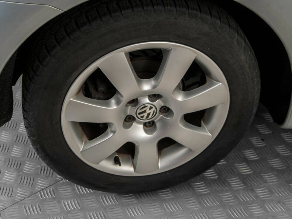 Bild 36/50 von Volkswagen New Beetle 2.0 (2003)