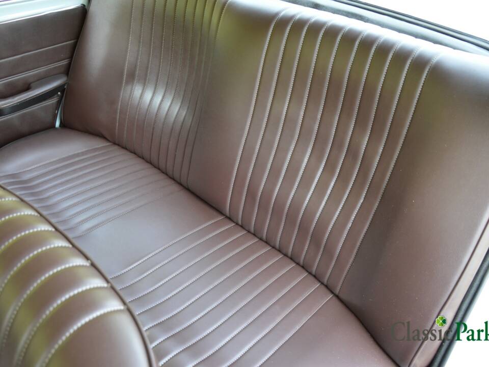 Image 26/50 de Alfa Romeo Giulia 1300 (1967)