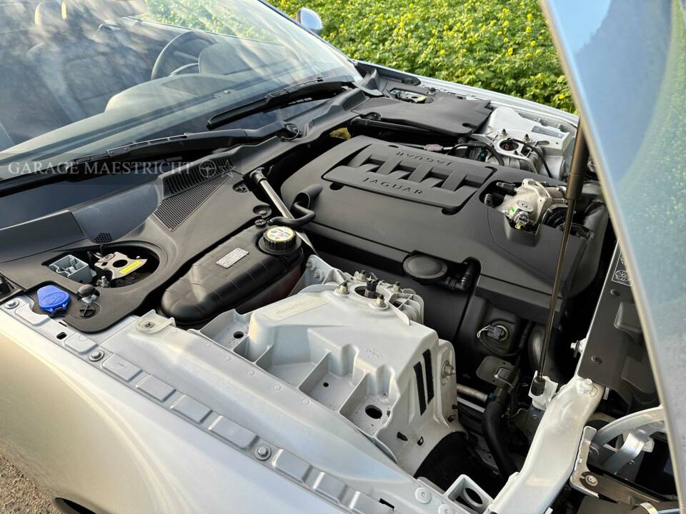 Image 42/84 de Jaguar XK 4.2 (2006)