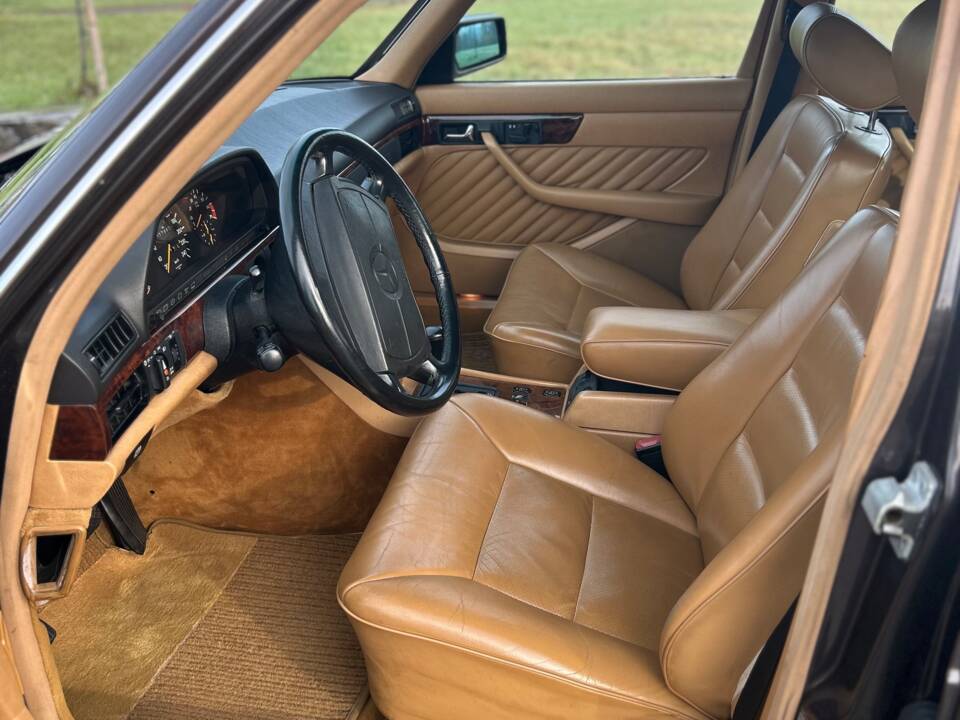 Bild 5/28 von Mercedes-Benz 500 SE (1990)