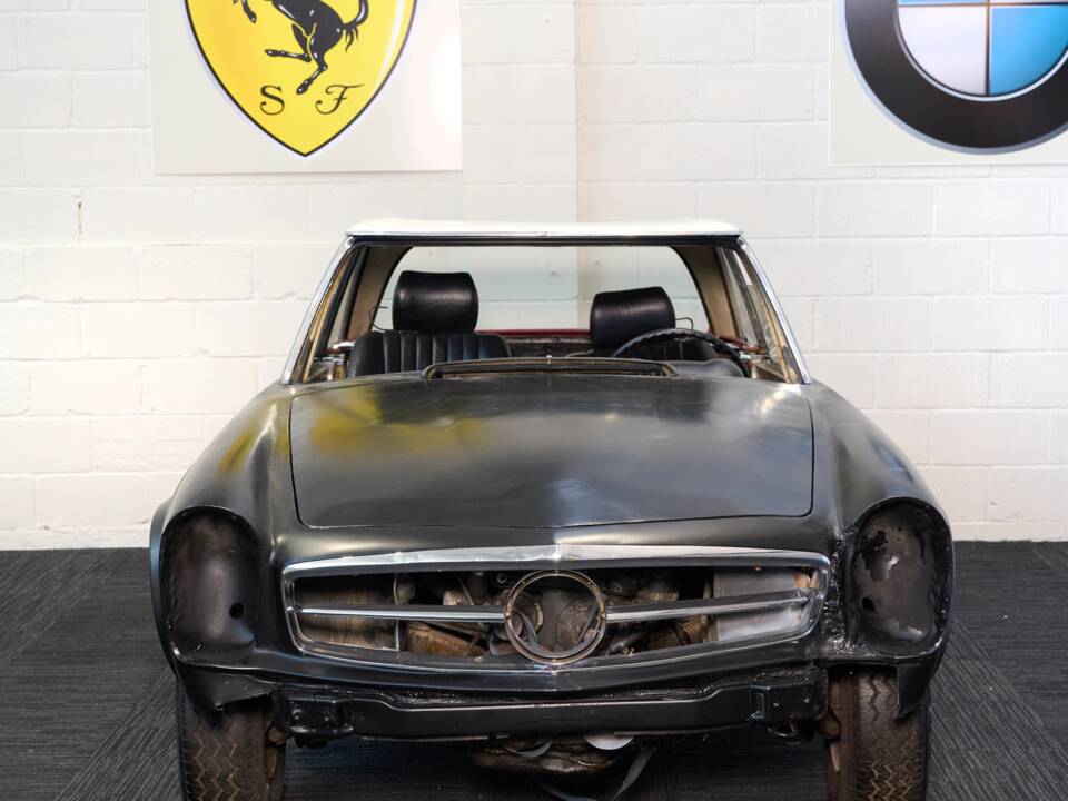 Image 10/47 de Mercedes-Benz 250 SL (1967)
