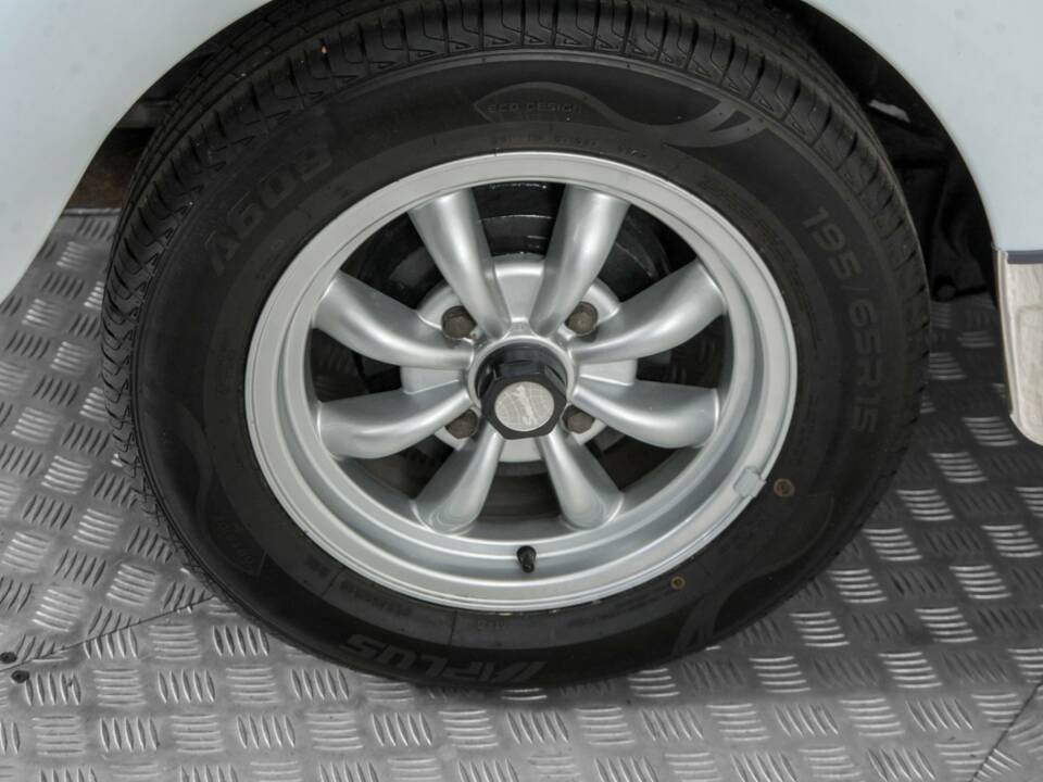 Bild 30/50 von Volkswagen Käfer 1303 LS (1976)