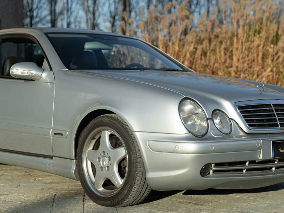 Bild 9/50 von Mercedes-Benz CLK 55 AMG (2000)