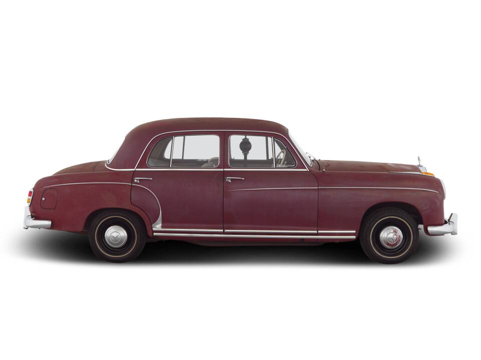Immagine 2/34 di Mercedes-Benz 220 S (1957)