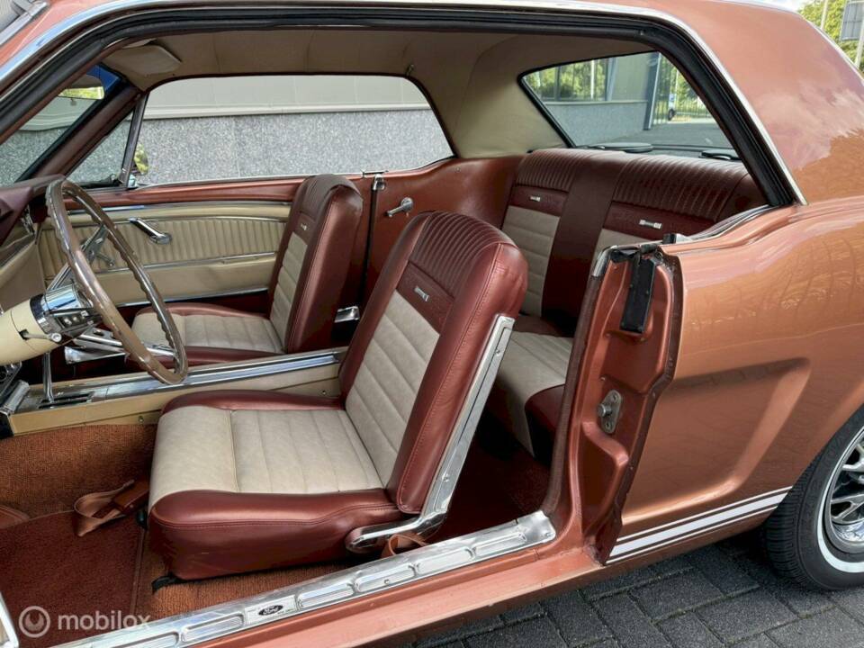 Image 16/33 of Ford Mustang GT (1966)