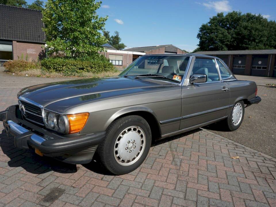 Image 4/36 of Mercedes-Benz 560 SL (1986)