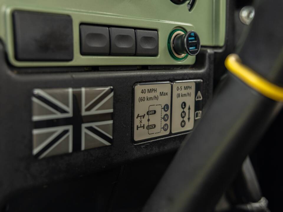 Afbeelding 30/44 van Land Rover Defender 90 (2008)