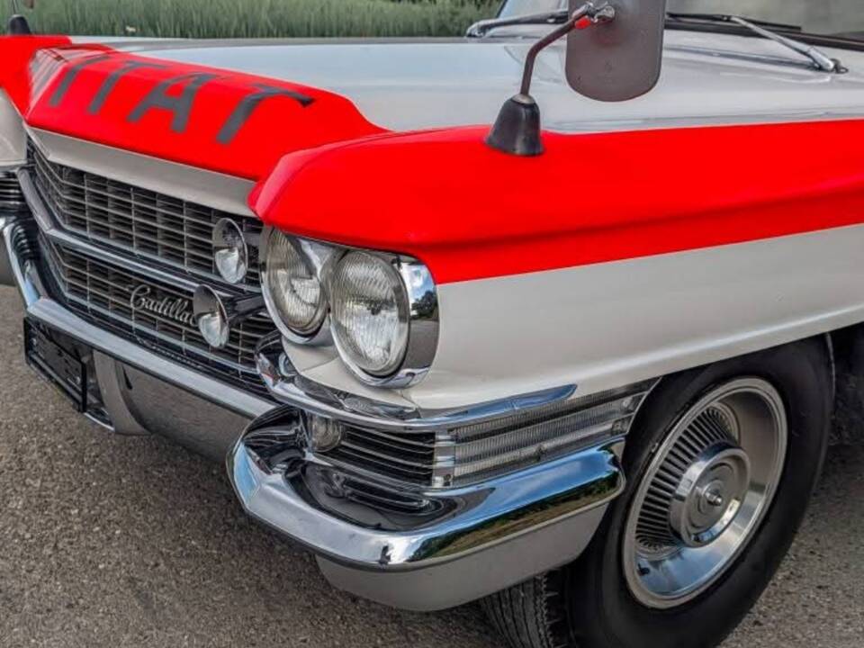 Image 51/51 of Cadillac Ambulance Carrosserie Köng (1964)