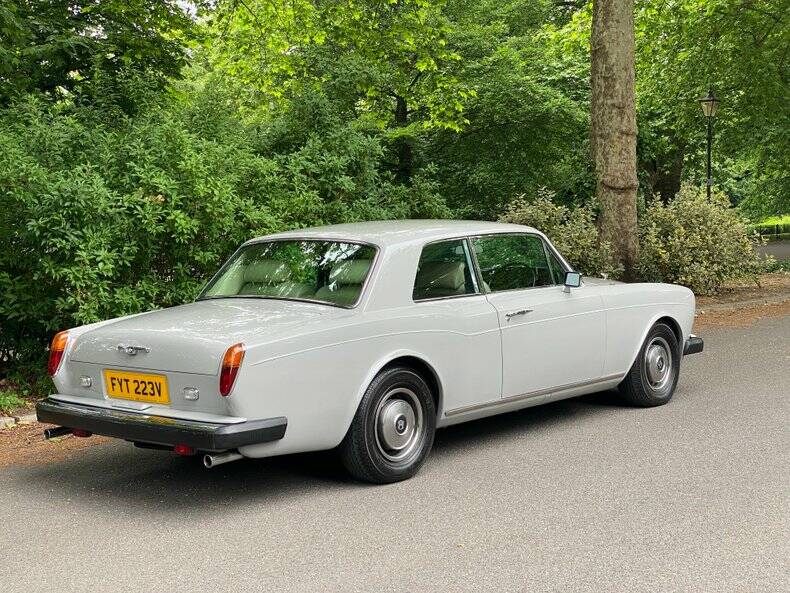 Image 17/50 de Bentley Corniche (1980)