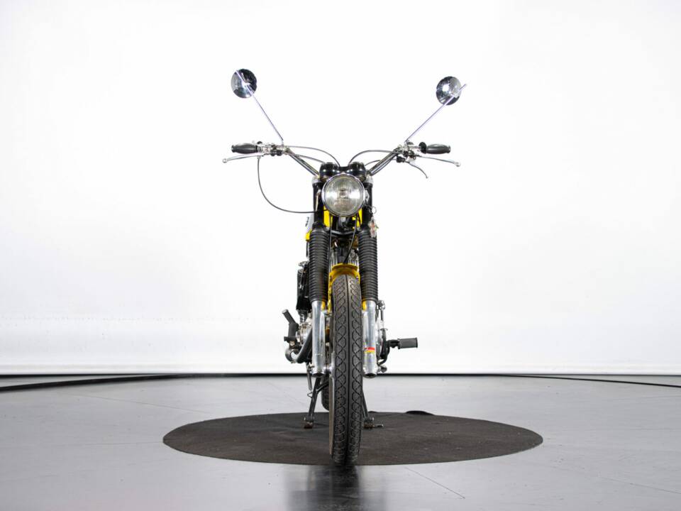 Immagine 7/50 di Ducati 350 Scrambler (1971)