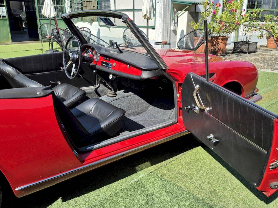 Image 25/63 of FIAT 1200 S OSI (1965)