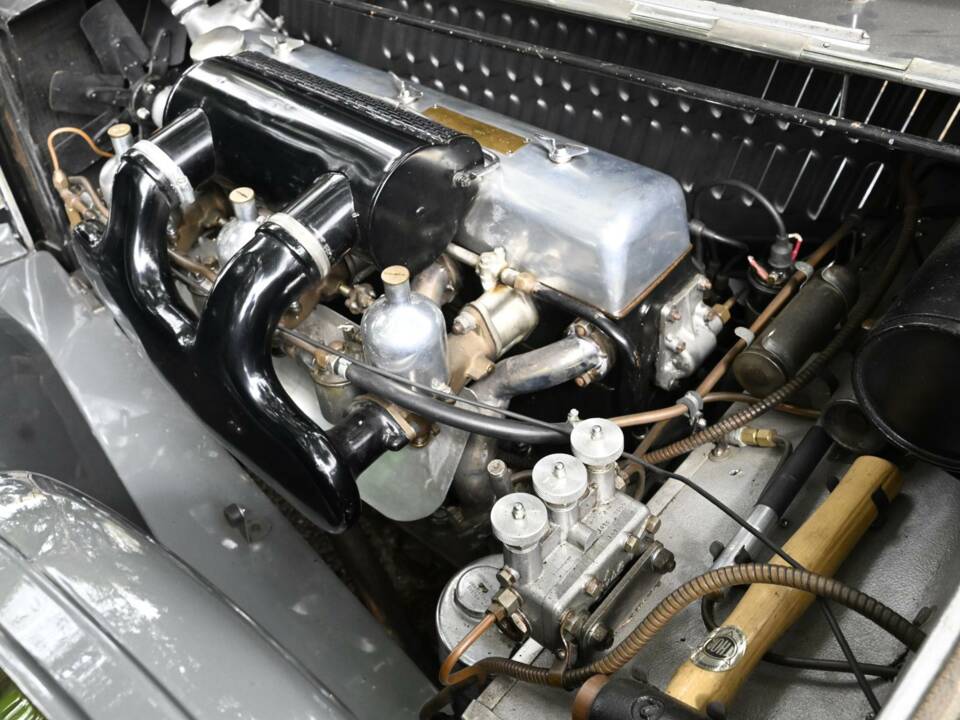 Image 39/50 of Alvis 4.3 Liter Saloon (1940)