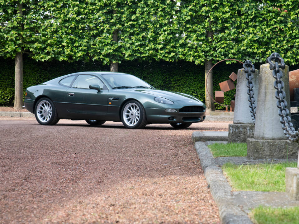 Immagine 71/76 di Aston Martin DB 7 (1995)