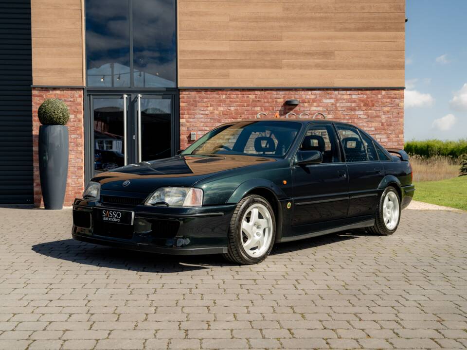 Image 5/75 of Lotus Carlton (1991)