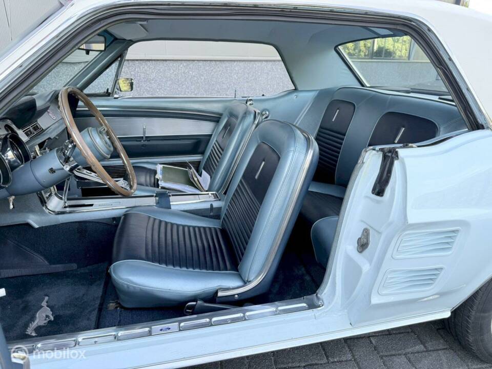 Image 12/36 of Ford Mustang Custom (1967)