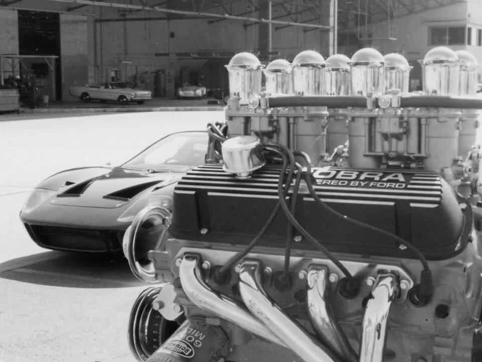 Image 10/21 of Ford GT40 (1965)