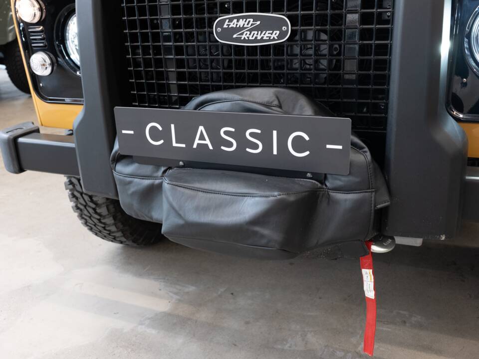 Image 40/47 of Land Rover Defender 90 Works V8 (2013)