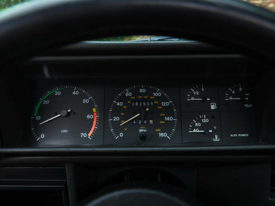 Image 8/50 of Alfa Romeo 75 3.0 V6 QV (1988)
