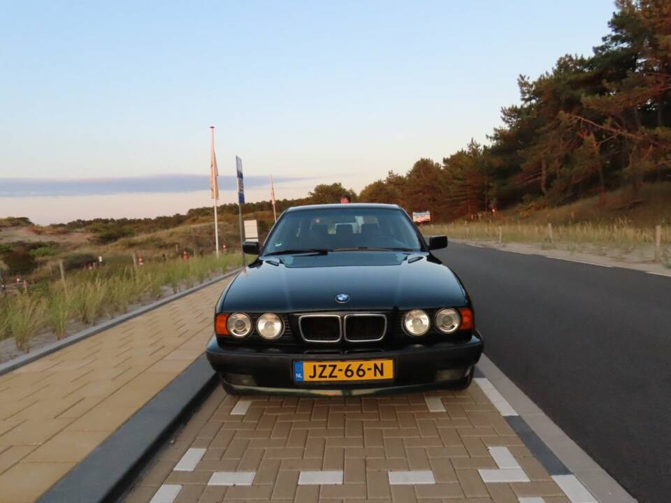 Image 3/8 of BMW 525i Touring (1995)
