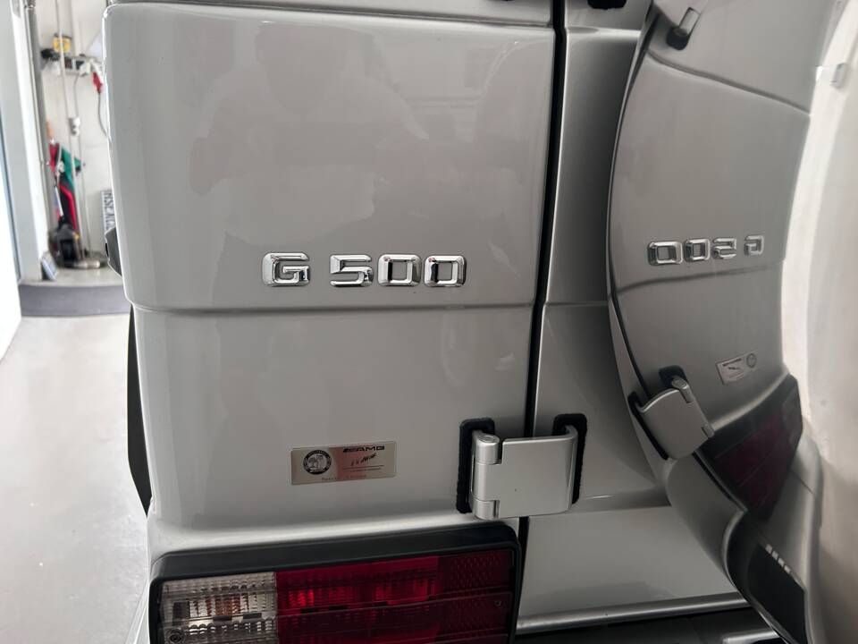 Image 9/28 of Mercedes-Benz G 500 (SWB) (1999)