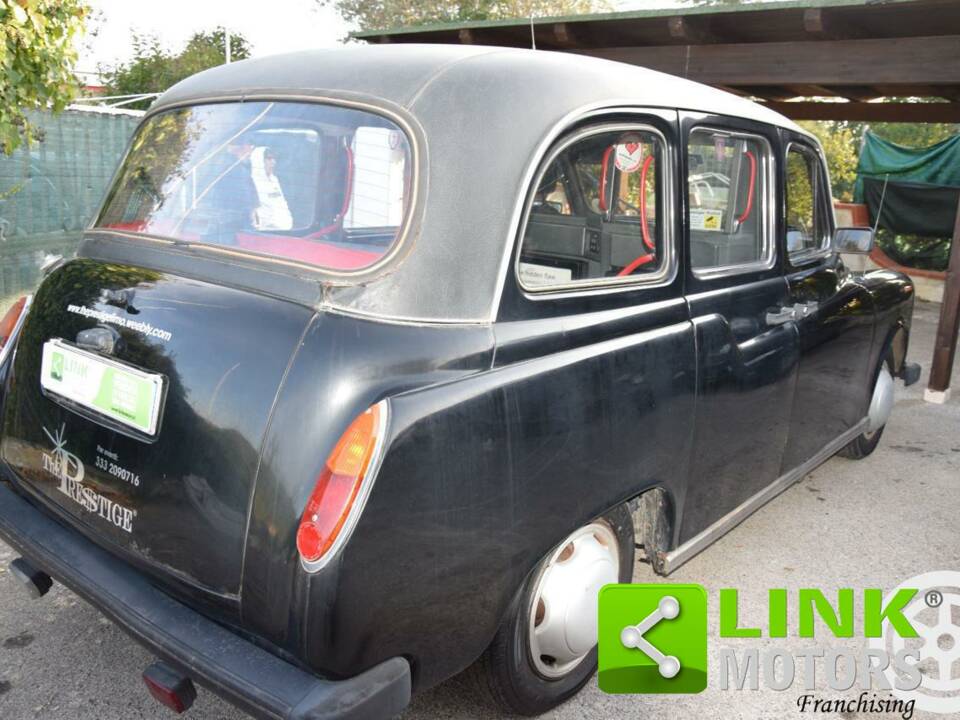 Immagine 3/10 di Carbodies FX 4 R London Taxi (1994)