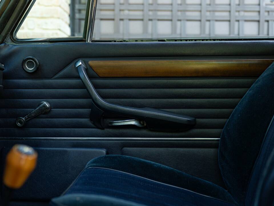 Image 30/50 of BMW 2002 tii (1975)
