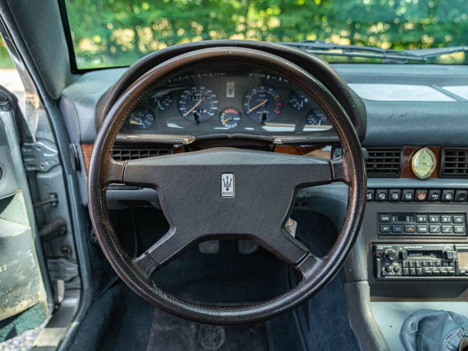 Bild 48/50 von Maserati Biturbo i (1988)