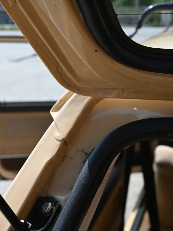Immagine 10/26 di Volkswagen Golf Mk I 1.1 (1983)