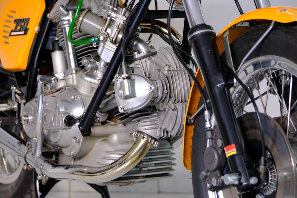Afbeelding 25/96 van Ducati 750 Sport (1974)