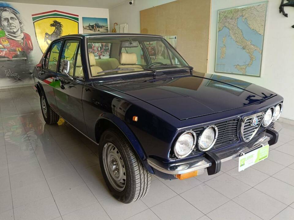 Image 1/50 de Alfa Romeo Alfetta 1.6 (1979)