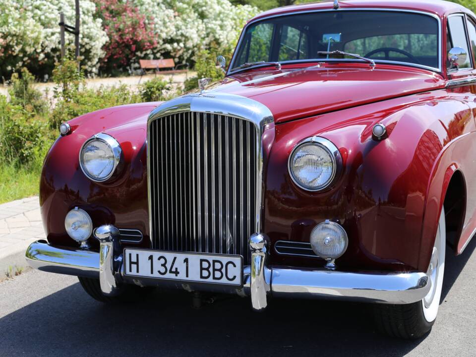 Image 11/81 of Bentley S 1 (1959)