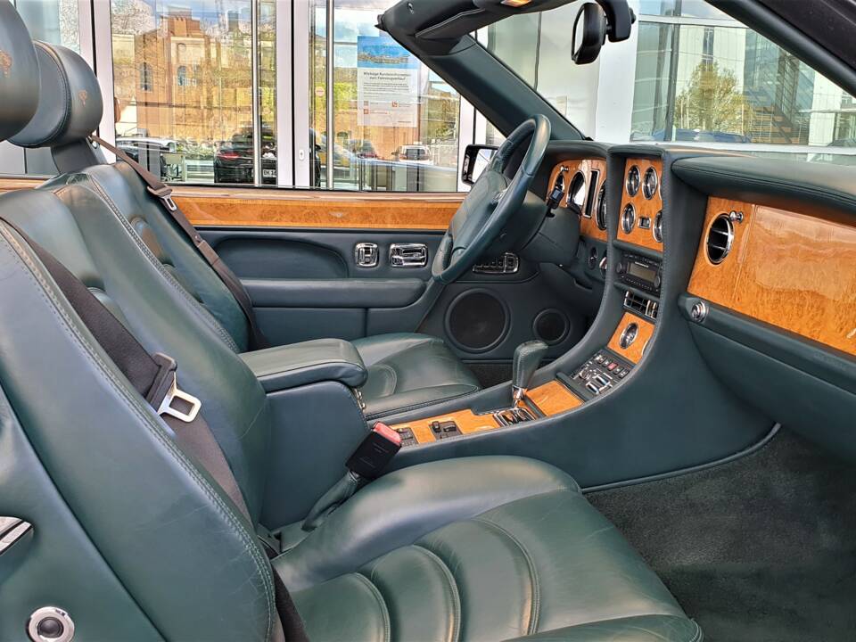 Imagen 52/63 de Bentley Azure Mulliner (2001)