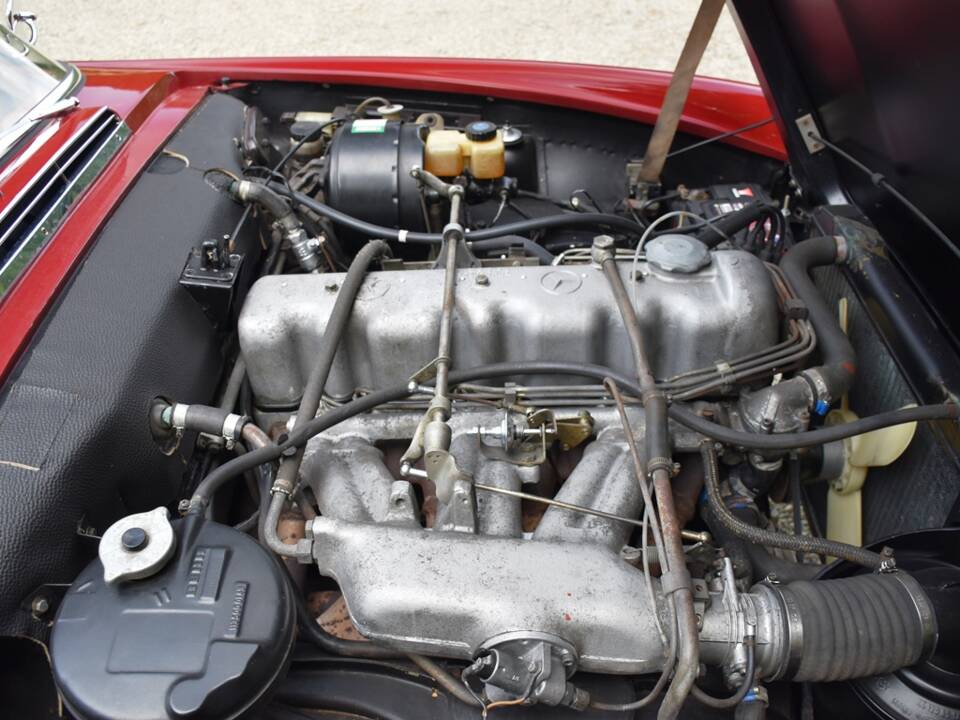 Image 42/45 of Mercedes-Benz 230 SL (1964)