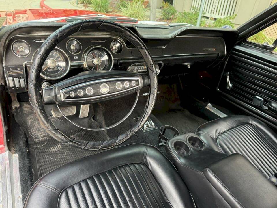 Image 31/50 of Ford Mustang 200 (1968)