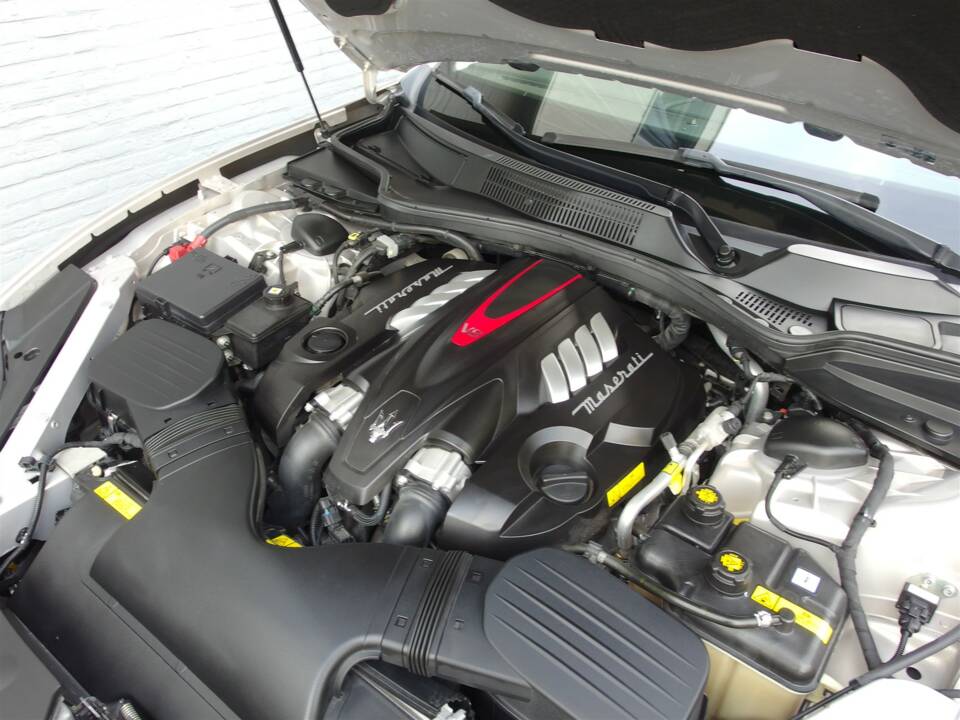 Image 88/98 of Maserati Quattroporte GTS (2015)