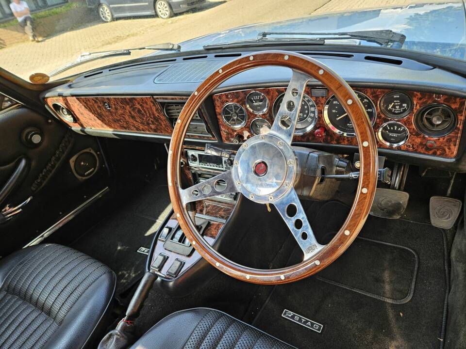 Image 7/8 de Triumph Stag (1974)