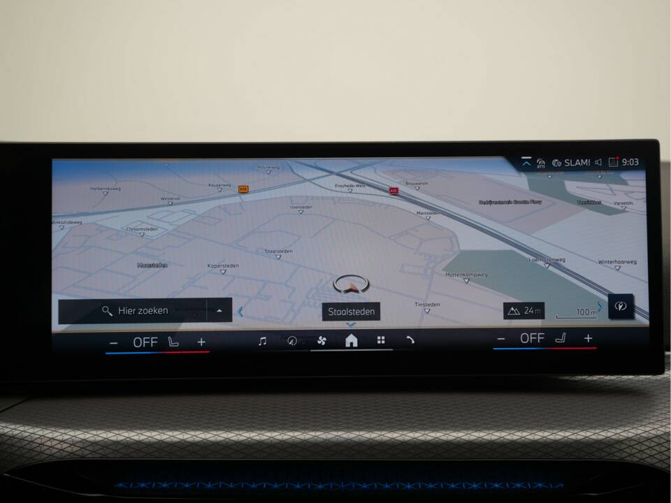 Image 15/50 of BMW 330i xDrive Touring (2025)