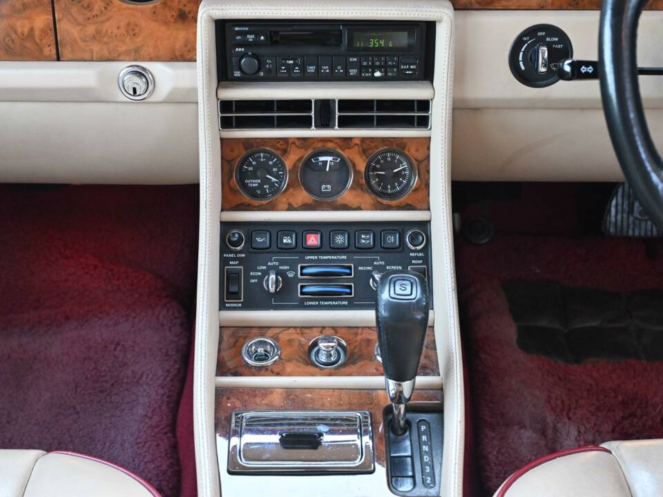 Bild 24/28 von Bentley Turbo R (1994)