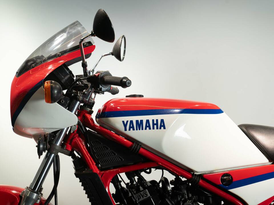 Image 34/41 de Yamaha DUMMY (1985)