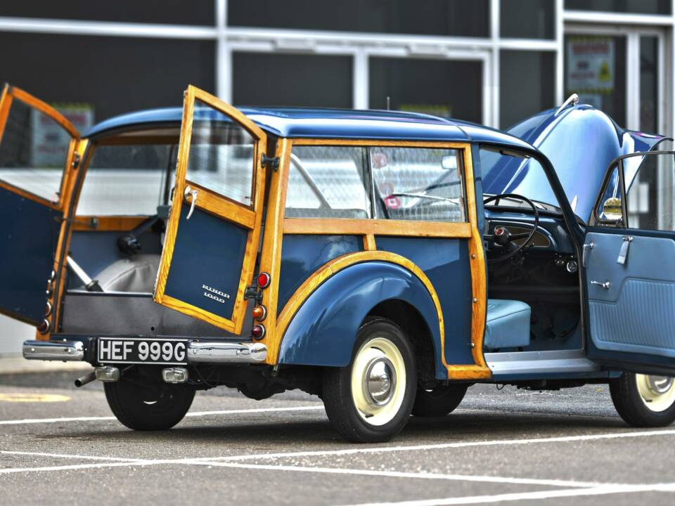Image 15/50 of Morris Minor 1000 Traveller (1969)