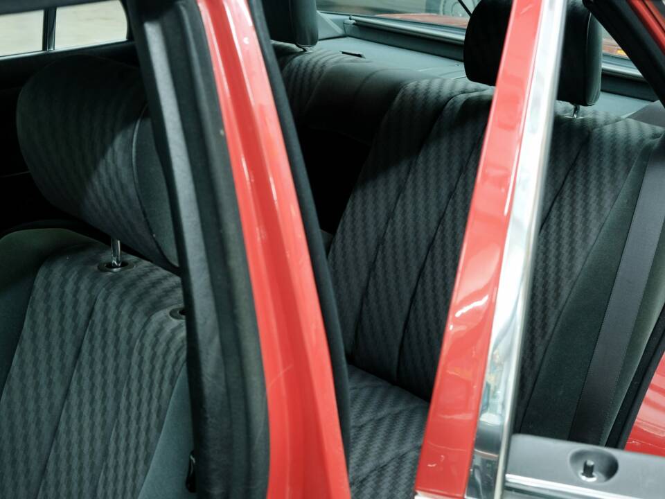 Bild 31/50 von Mercedes-Benz 500 SE (1987)