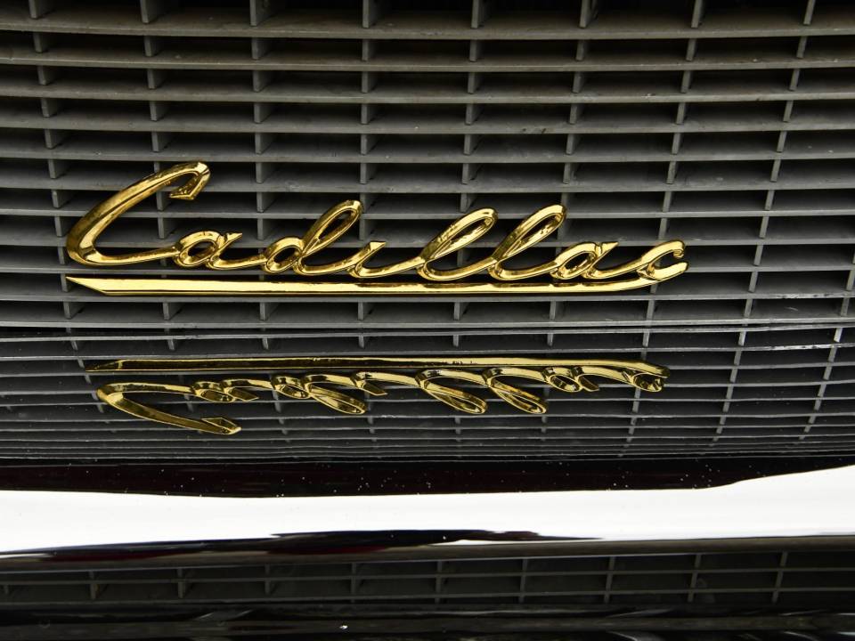 Bild 31/50 von Cadillac 62 Coupe DeVille (1956)