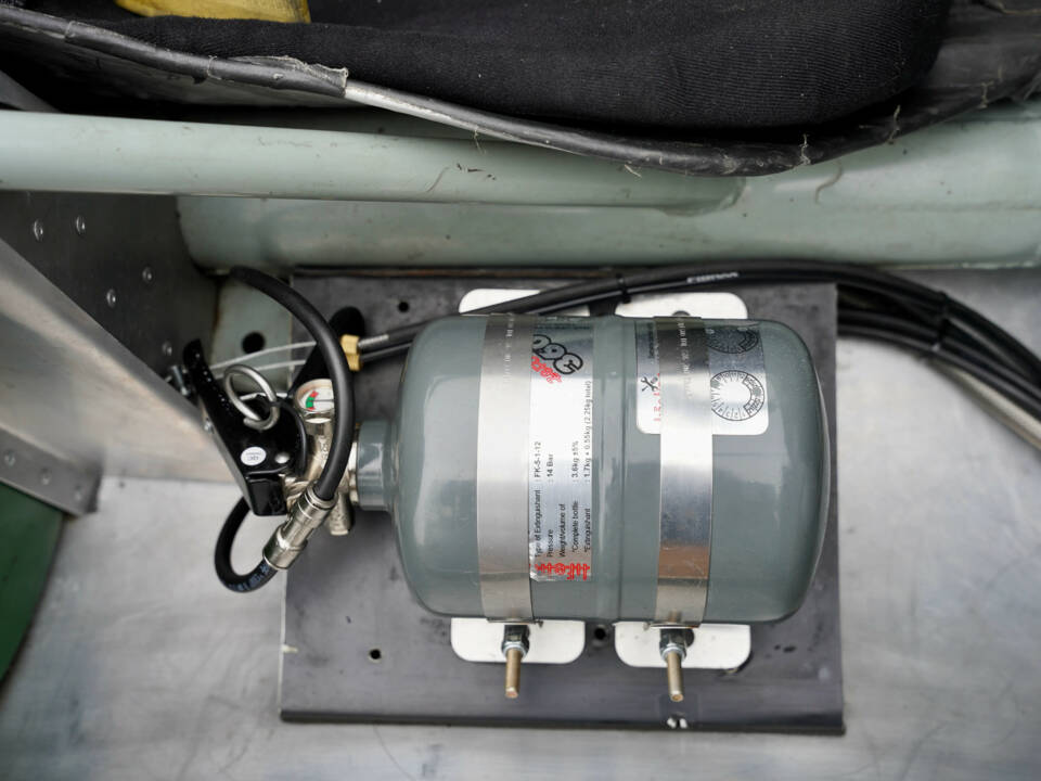 Image 16/50 of Lister Knobbly (1959)